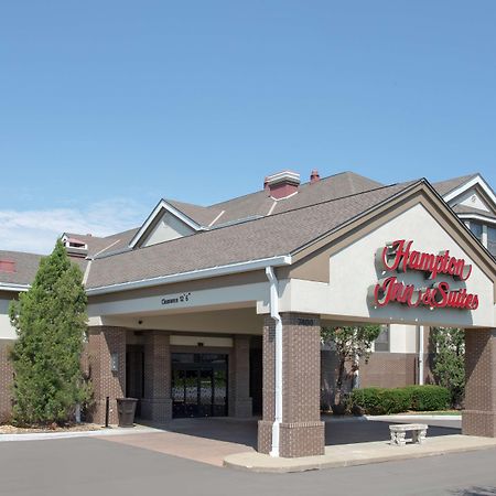 Hampton Inn & Suites Kansas City-Merriam Exterior foto