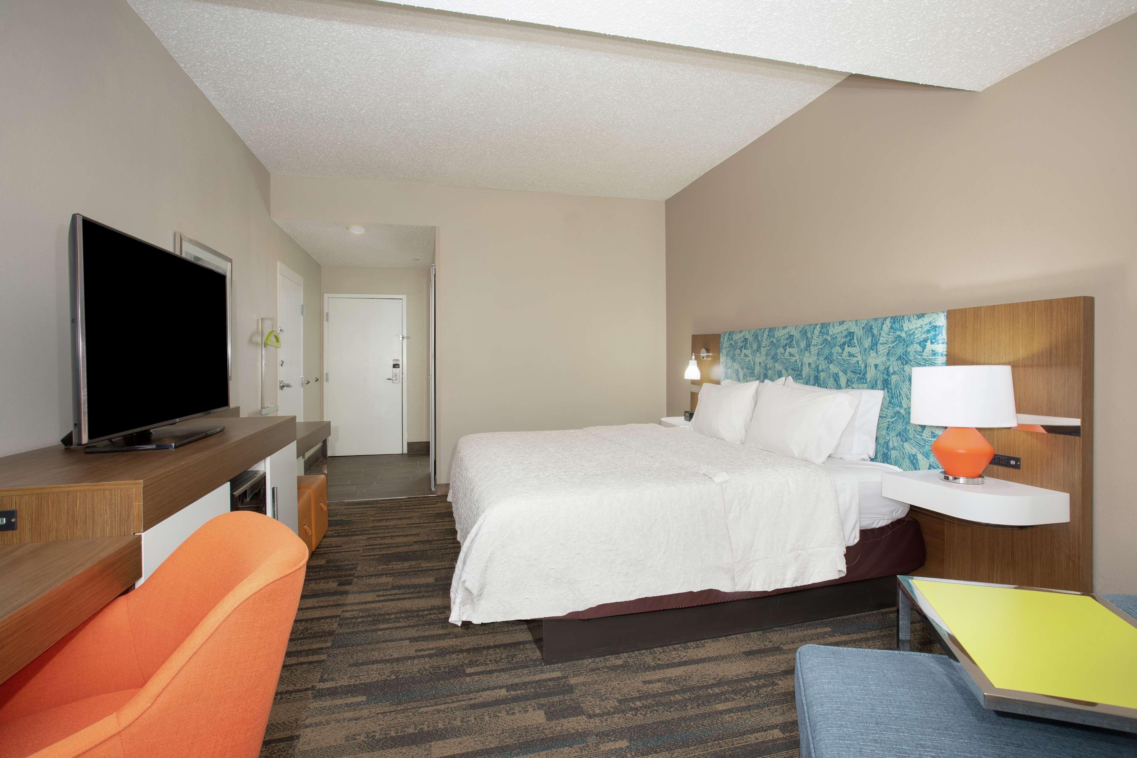 Hampton Inn & Suites Kansas City-Merriam Exterior foto