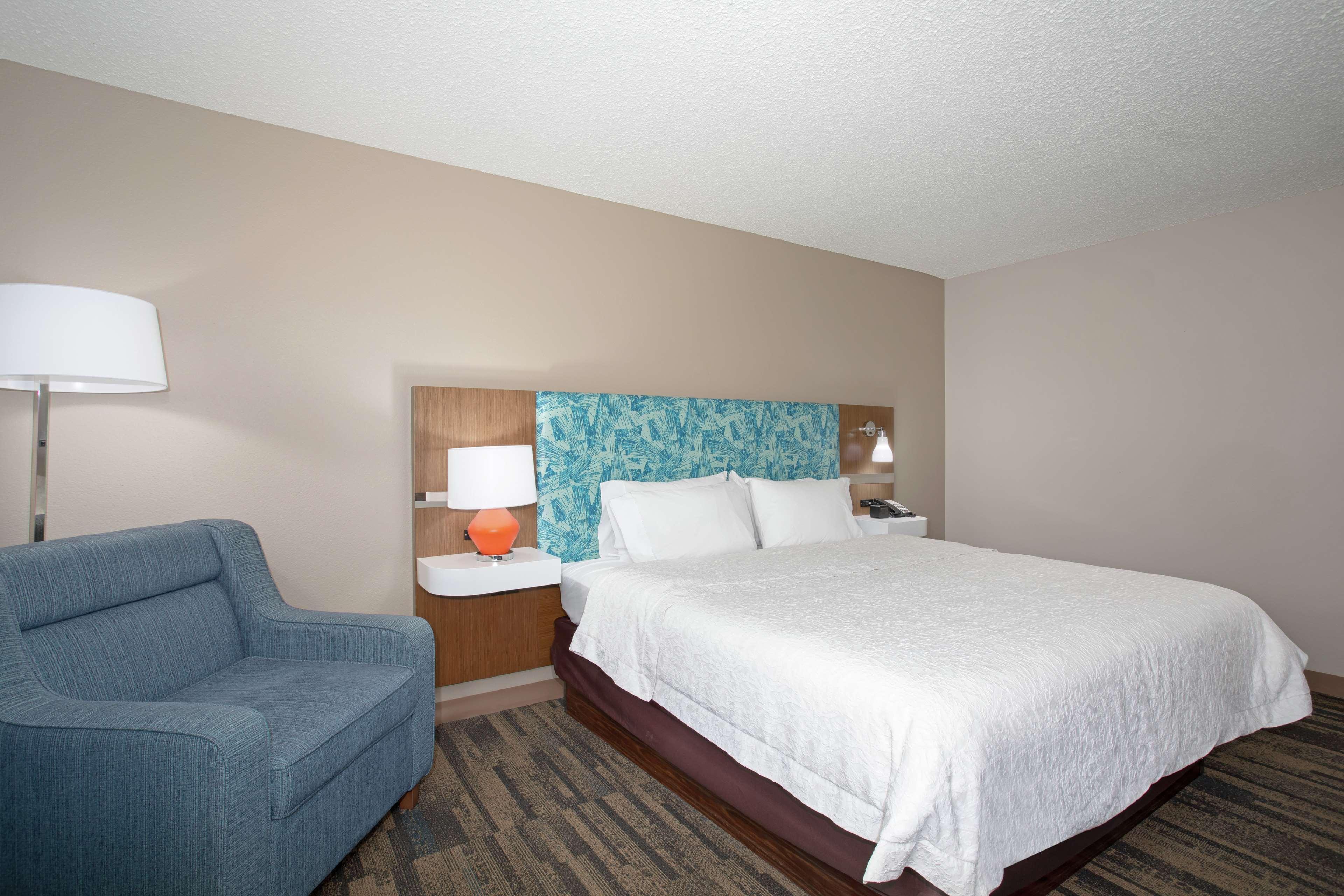 Hampton Inn & Suites Kansas City-Merriam Exterior foto