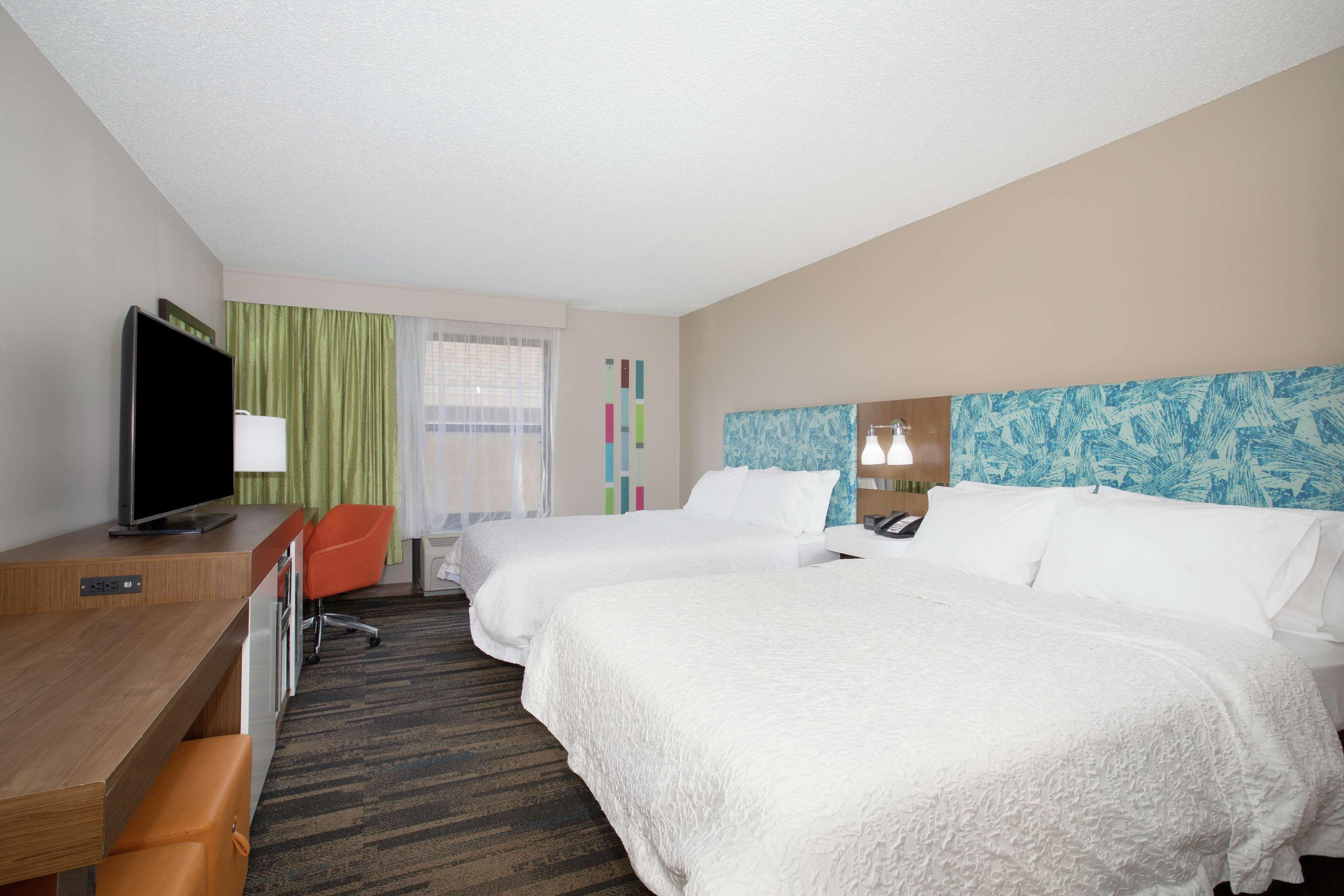 Hampton Inn & Suites Kansas City-Merriam Exterior foto
