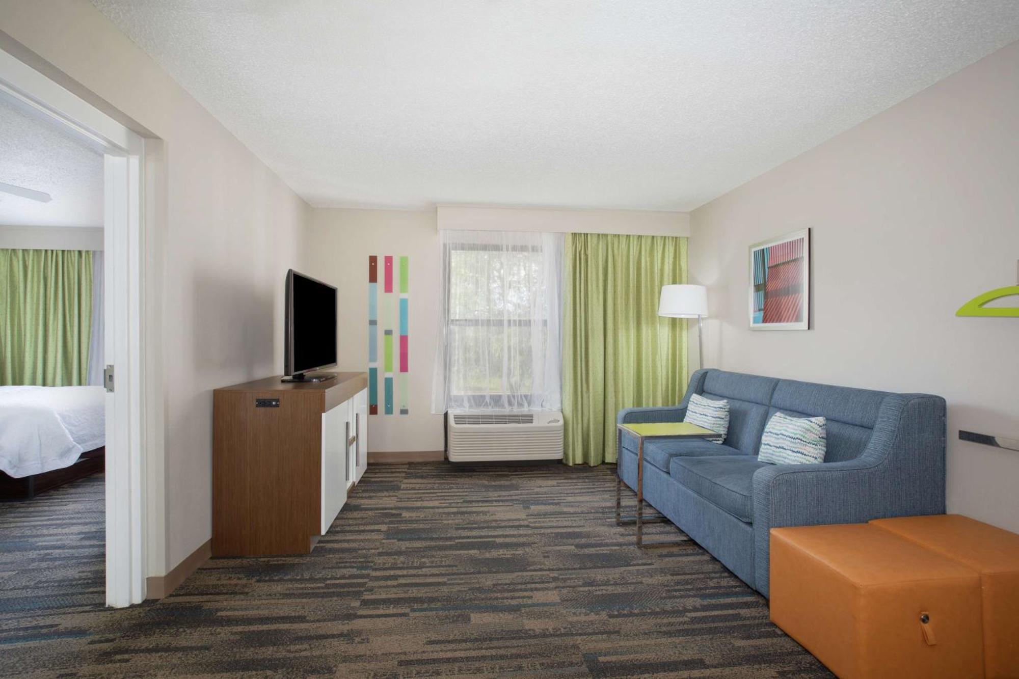 Hampton Inn & Suites Kansas City-Merriam Exterior foto