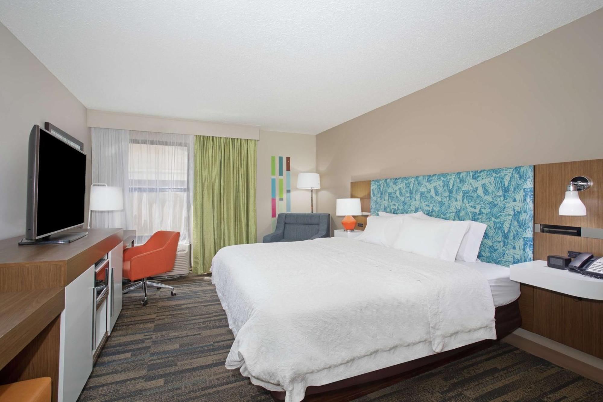 Hampton Inn & Suites Kansas City-Merriam Exterior foto